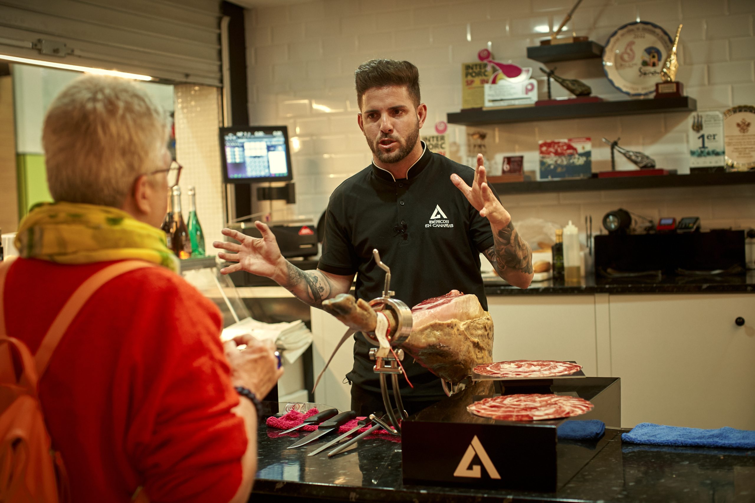 Geovany Almanza, cortador profesional de jamón en Las Palmas